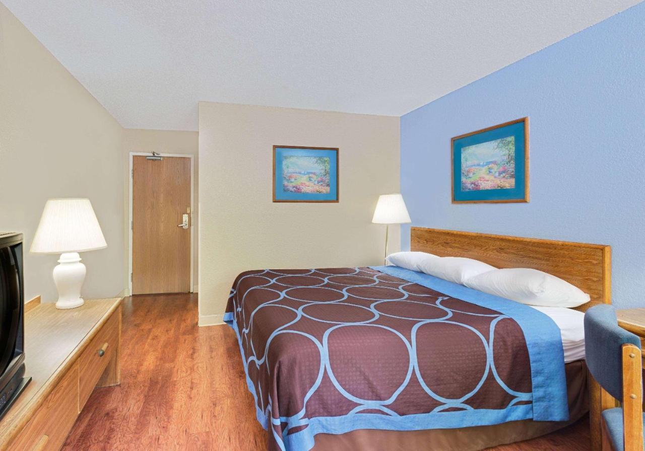 Мотель Super 8 By Wyndham Newburgh/West Point Stewart Intl Airport Экстерьер фото